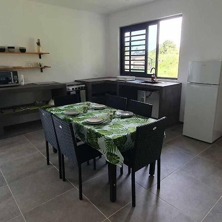 Le Fare Ape Tarua Villa Taputapuapea Exterior photo